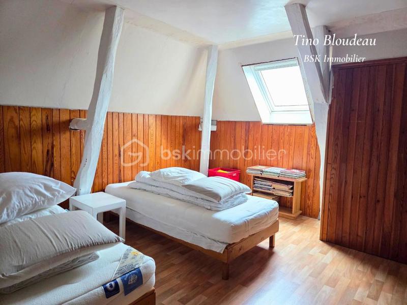 Maison - 200 m² - 9 pièces