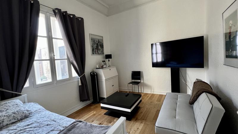 Maison - 300 m² - 8 pièces