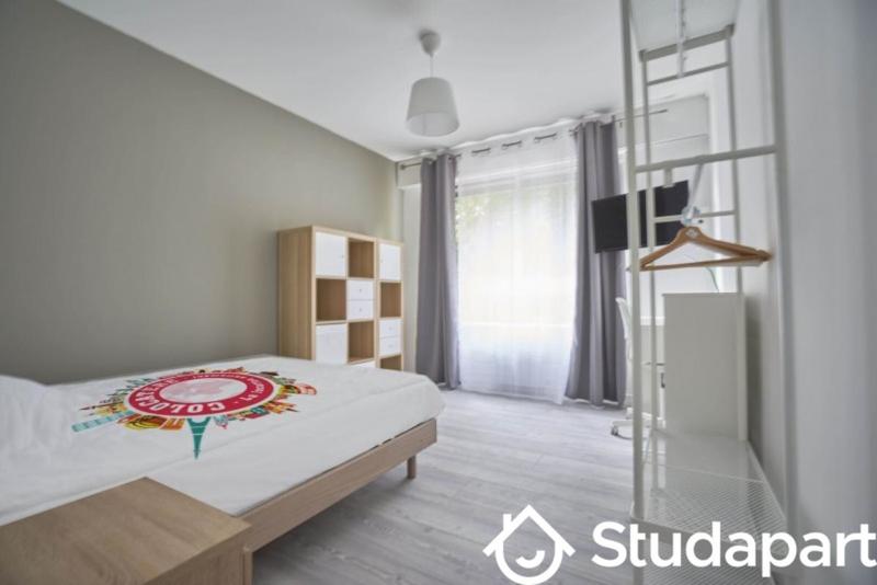 Chambre - 13 m² - 1 pièce