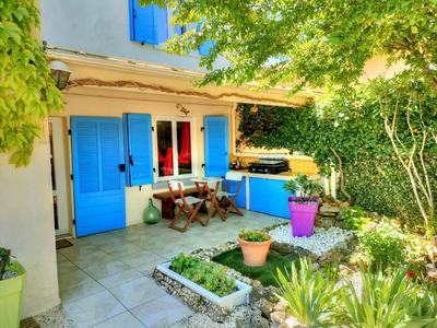 Maison - 95 m² - 5 pièces