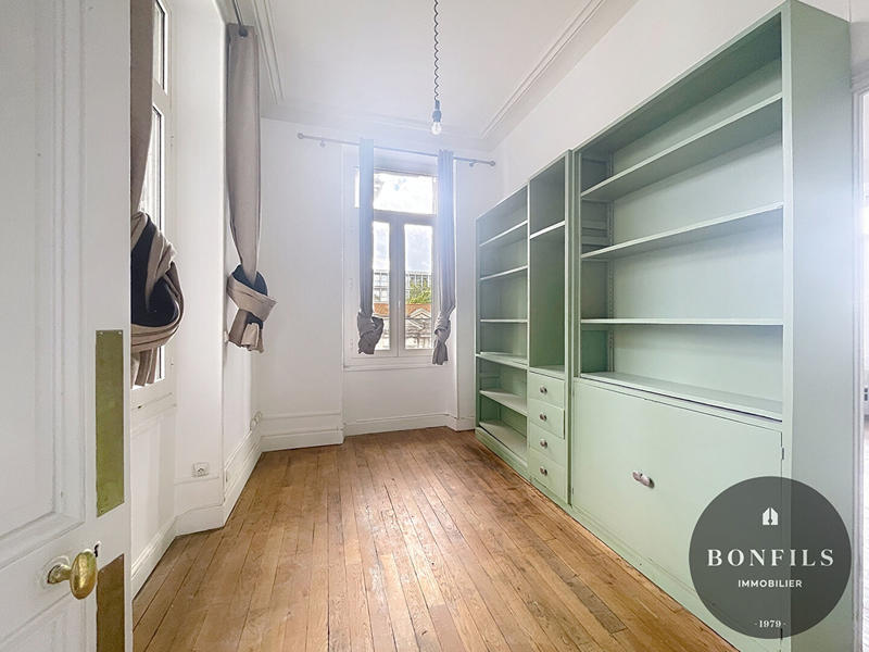 Appartement - 103 m² - 4 pièces