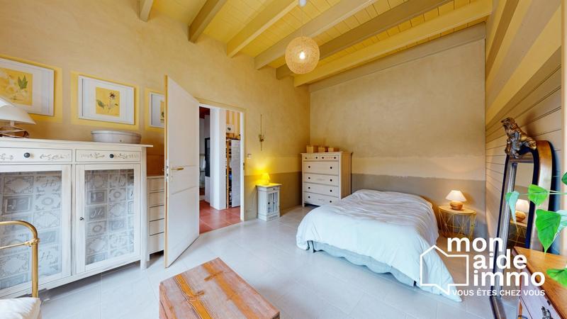 Maison - 250 m² - 7 pièces