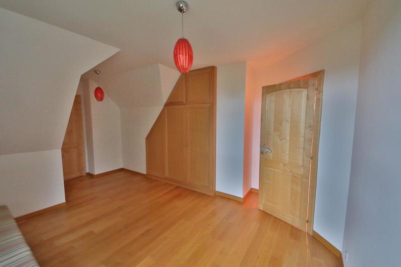 Maison - 211 m² - 10 pièces