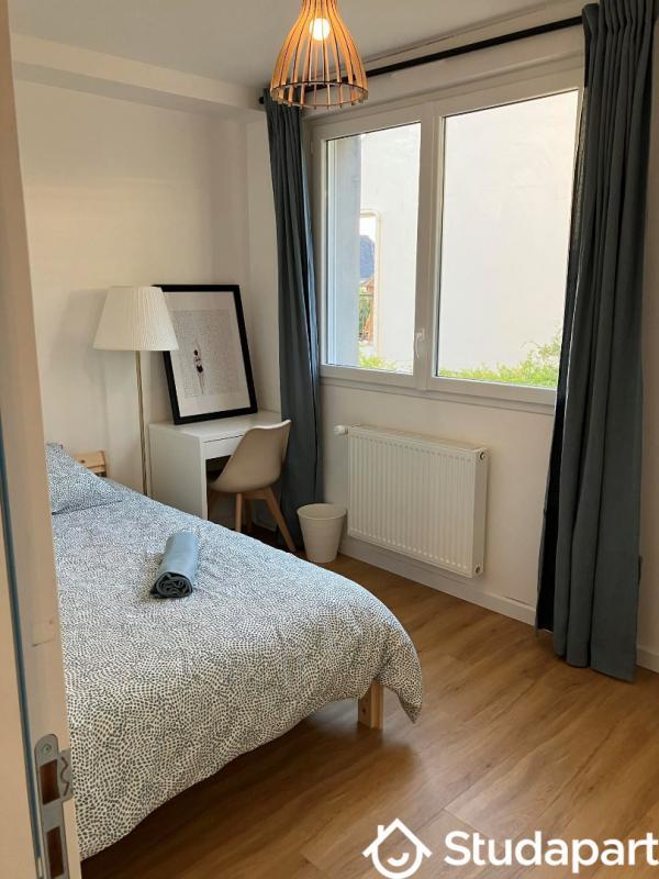 Chambre - 12 m² - 1 pièce