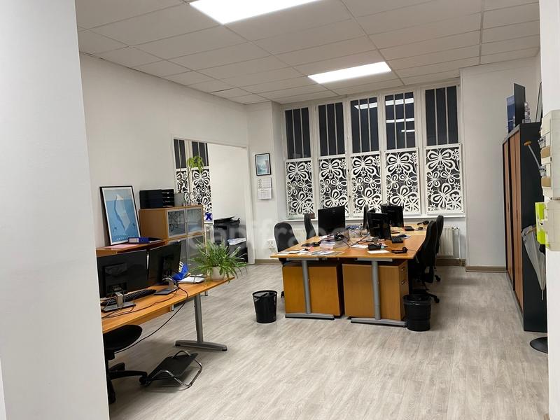 Bureau - 114 m² - 5 pièces