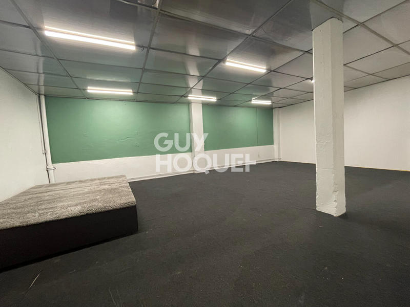 Local d'activité / Entrepôt - 200 m²