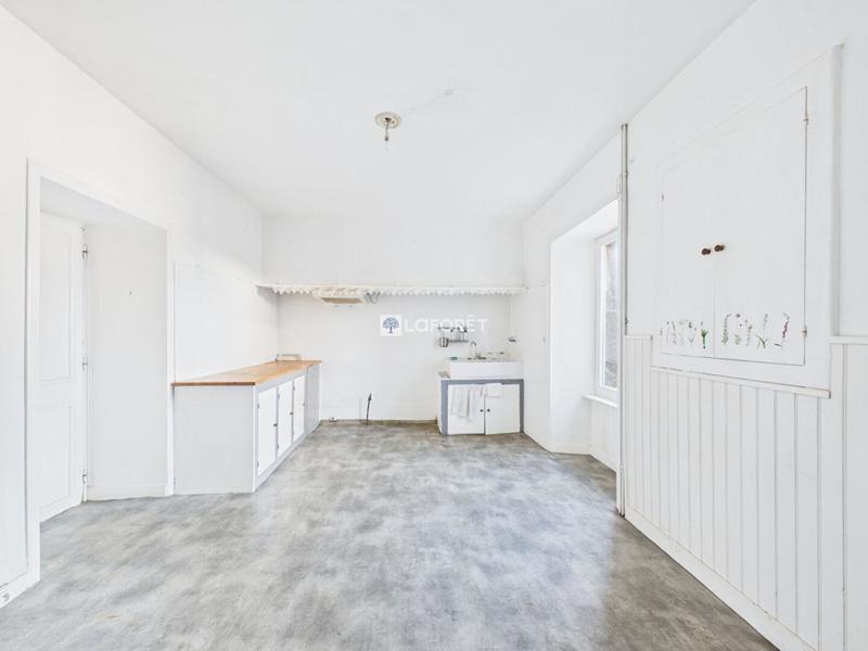 Maison - 234 m² - 9 pièces