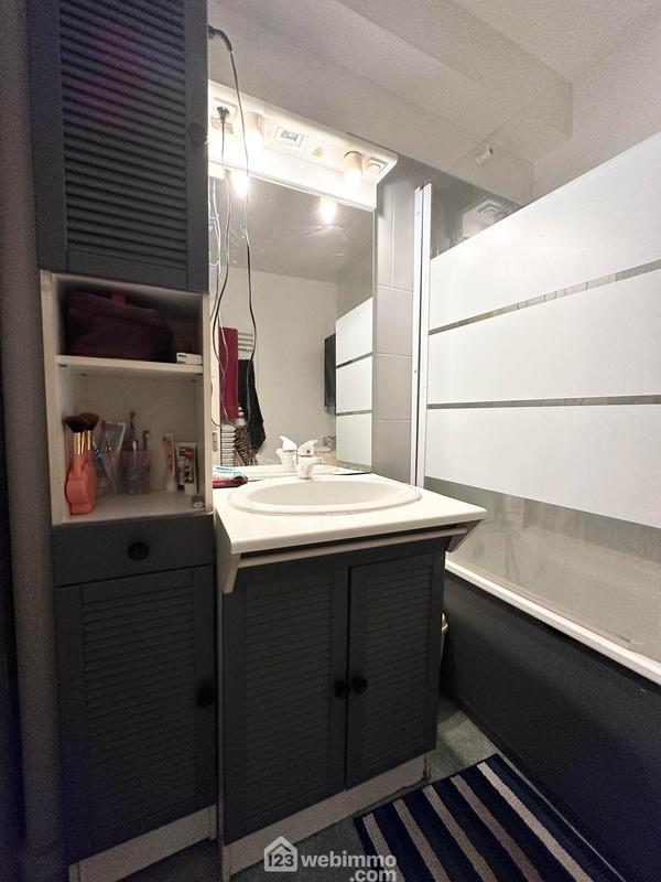 Appartement - 85 m² - 5 pièces