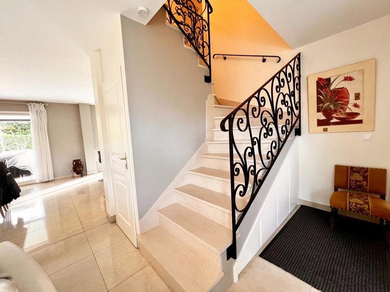 Maison - 136 m² - 7 pièces