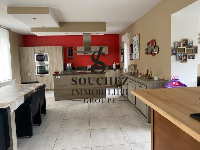 Maison - 146 m² - 8 pièces