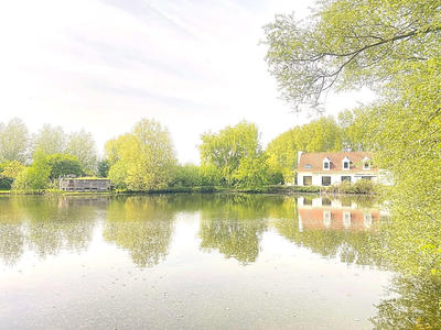 Propriété - 19 000 m² - 6 pièces