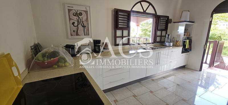 Maison - 122 m² - 5 pièces