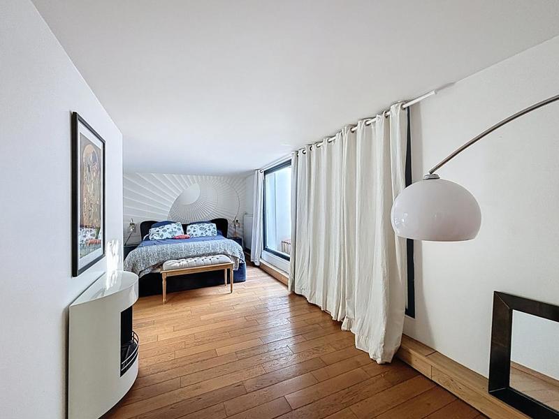 Maison - 228 m² - 7 pièces