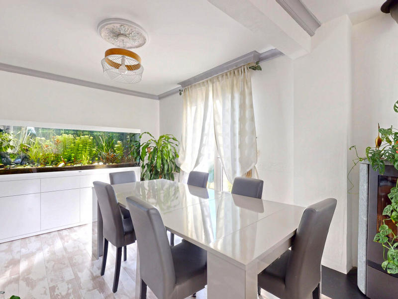 Viager - Maison - 170 m² - 8 pièces