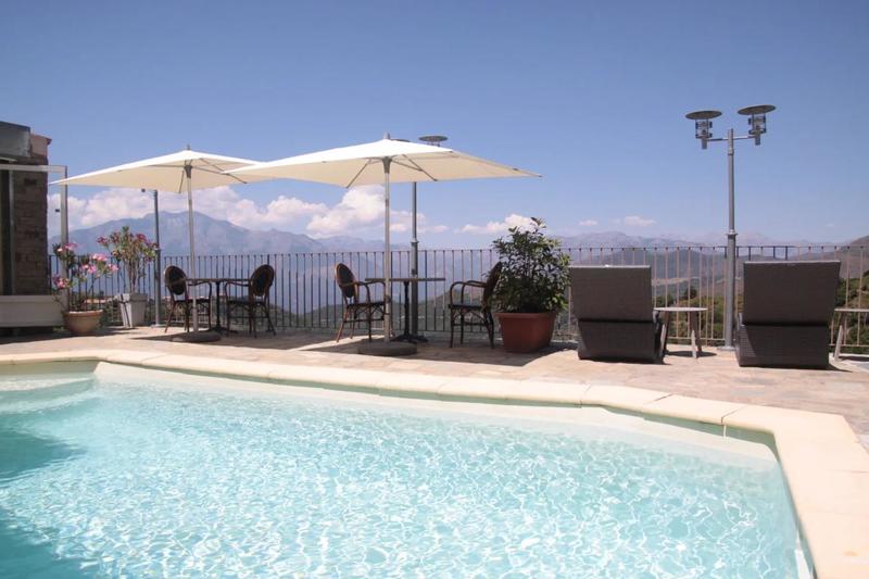 Appartement - 86 m² - 8 pièces