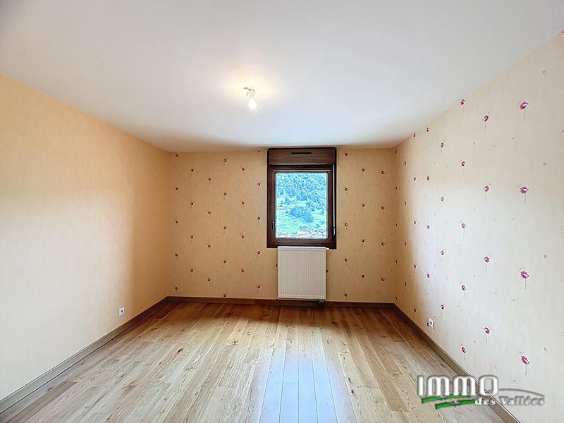 Maison - 260 m² - 6 pièces