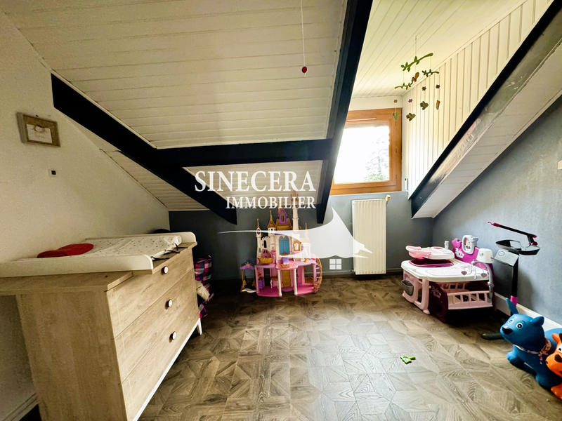 Maison - 243 m² - 10 pièces