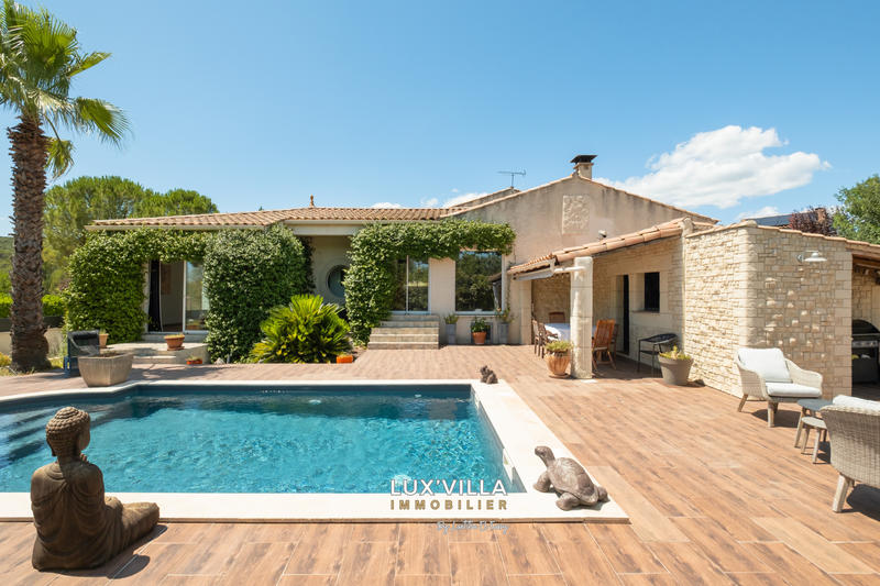 Maison - 251 m² - 8 pièces