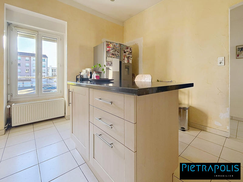Appartement - 92 m² - 5 pièces