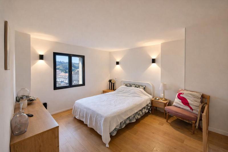 Villa - 182 m² - 8 pièces