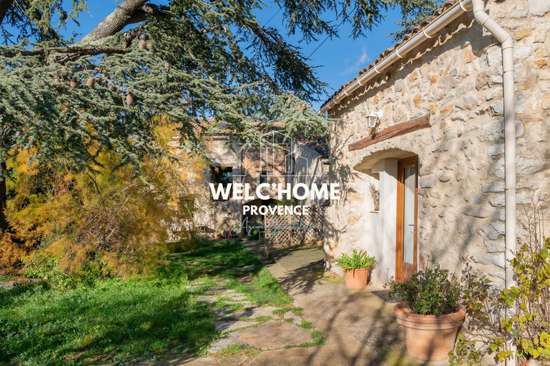 Mas - 465 m² - 20 pièces