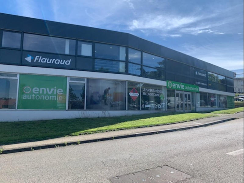 Local commercial - 317 m²