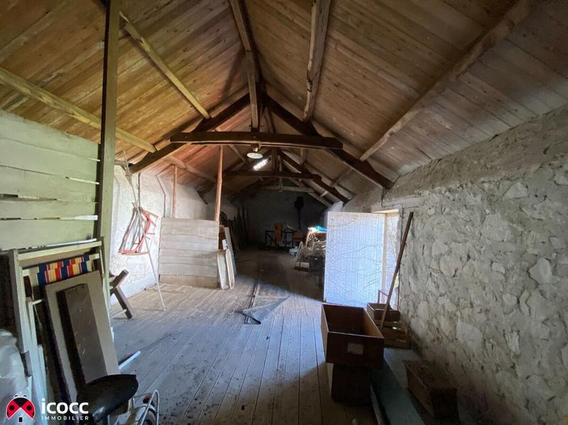 Maison - 222 m² - 9 pièces