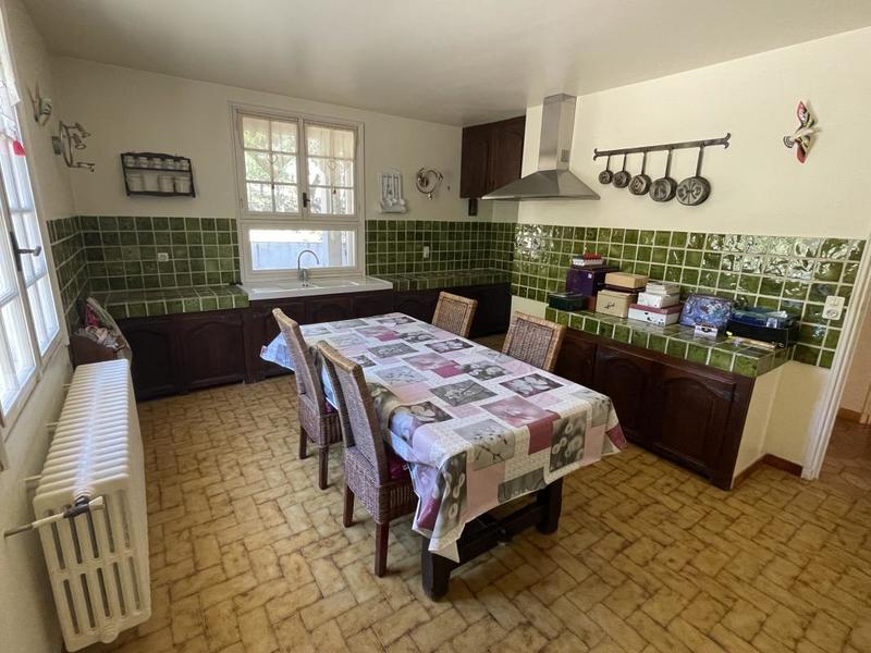 Maison - 258 m² - 9 pièces