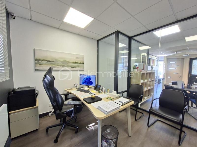 Local commercial - 78 m² - 4 pièces