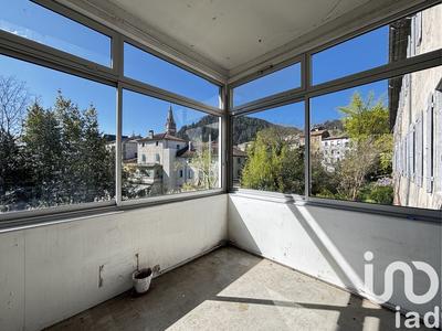 Appartement - 254 m² - 8 pièces