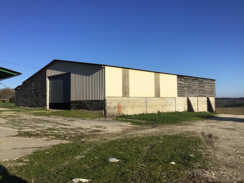 Maison - 305 m² - 12 pièces