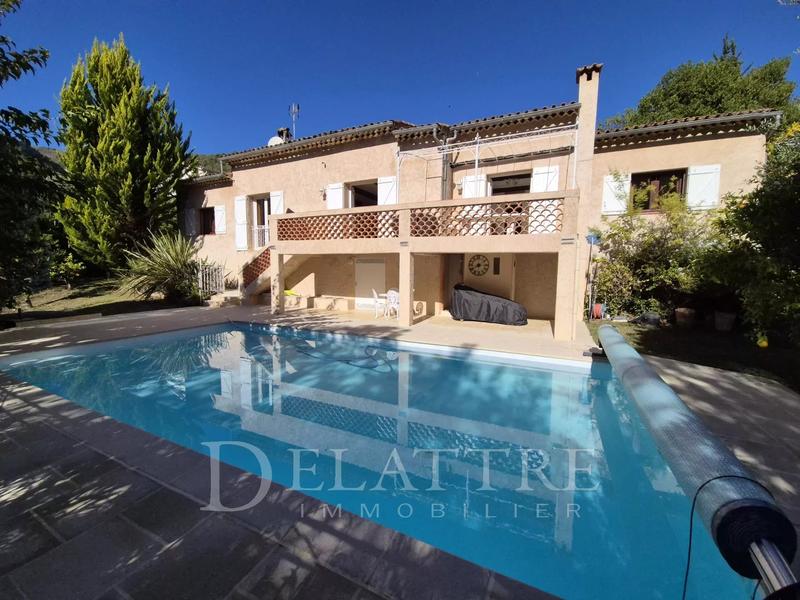 Maison - 155 m² - 5 pièces