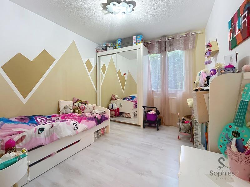 Appartement - 80 m² - 4 pièces