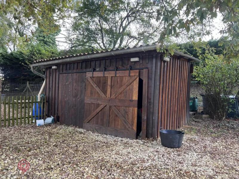 Propriété - 356 m² - 15 pièces