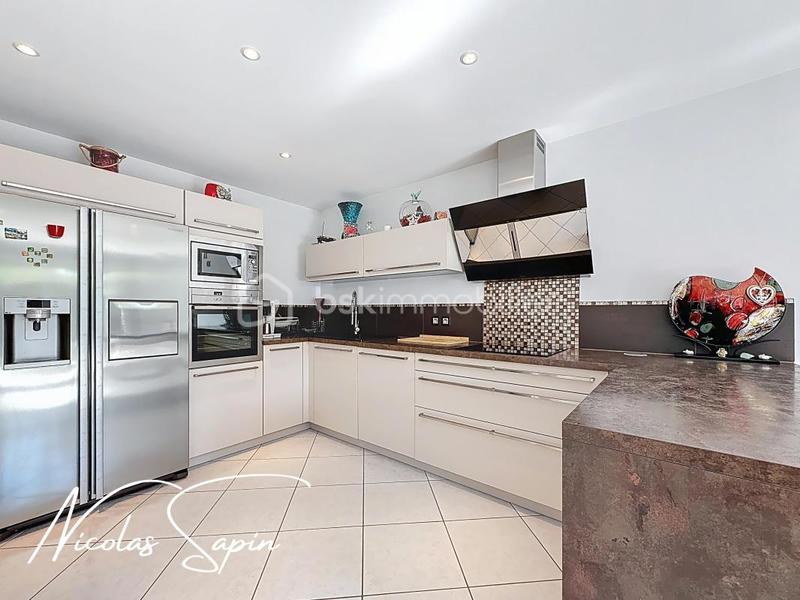 Maison - 102 m² - 5 pièces