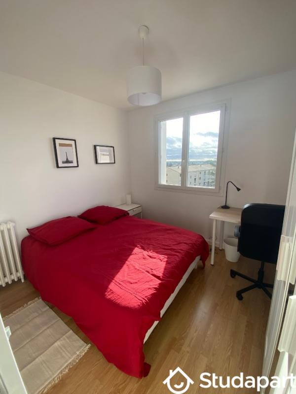 Chambre - 10 m² - 1 pièce