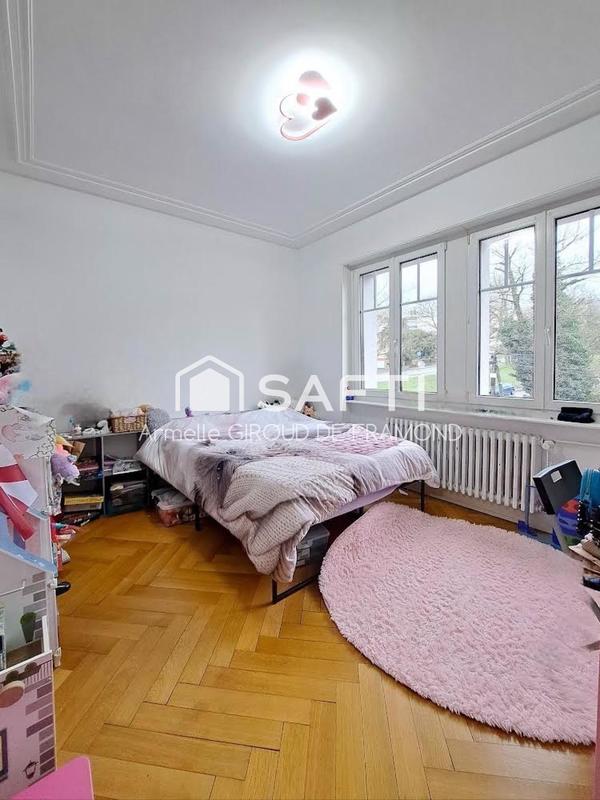 Maison - 194 m² - 8 pièces