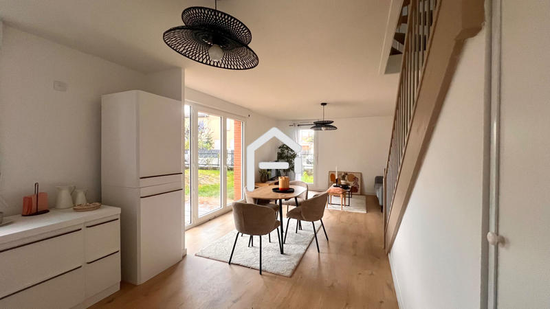 Appartement - 93 m² - 5 pièces