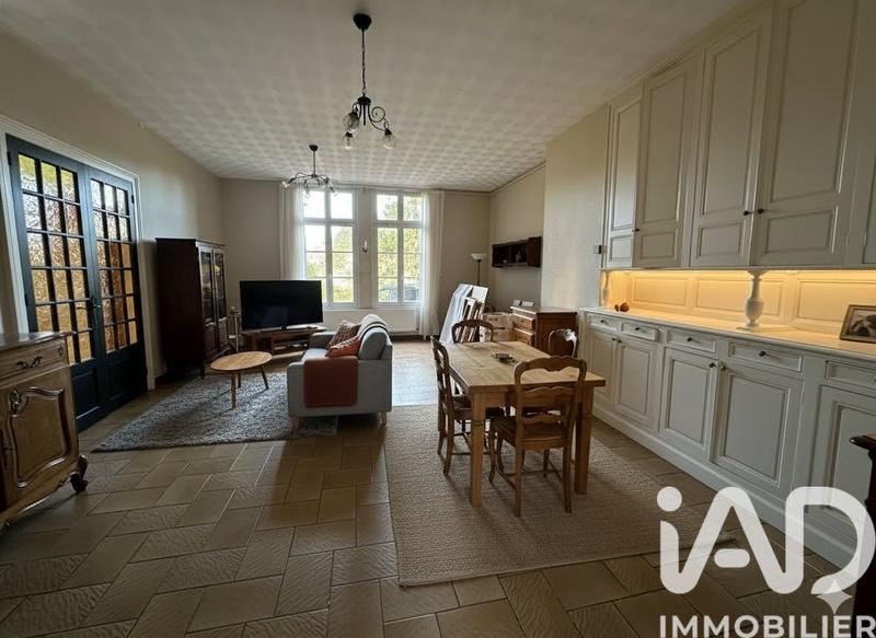 Maison - 186 m² - 8 pièces