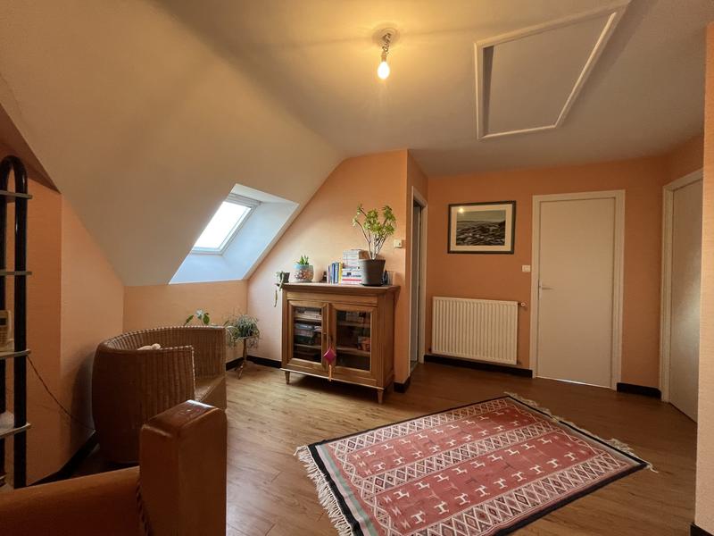 Maison traditionnelle - 170 m² - 8 pièces