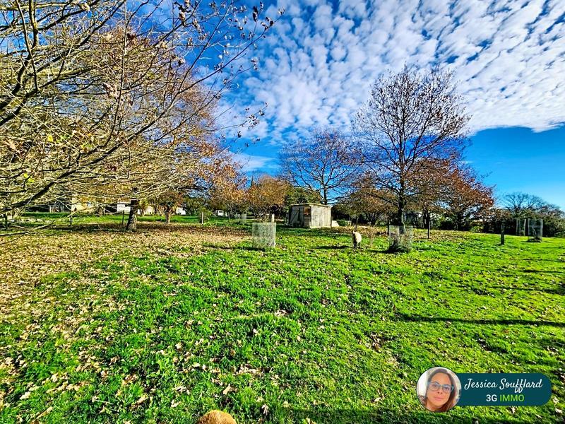 Terrain constructible - 1 200 m²