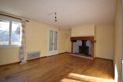 Maison - 96 m² - 4 pièces