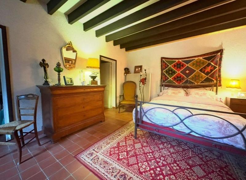 Demeure - 200 m² - 8 pièces