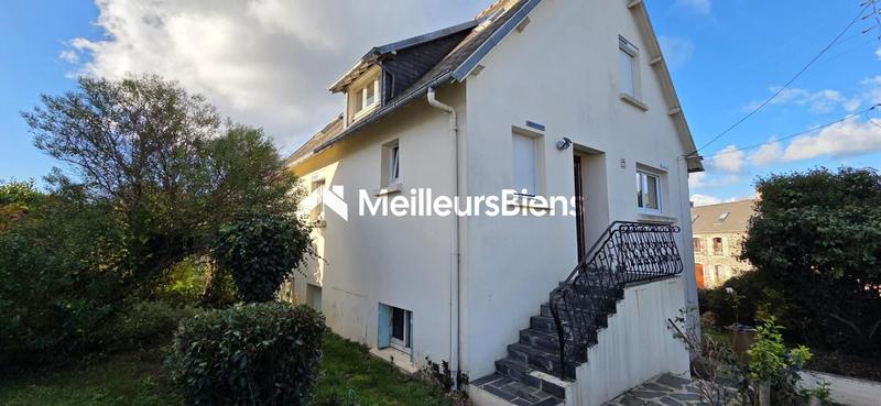 Maison - 145 m² - 9 pièces