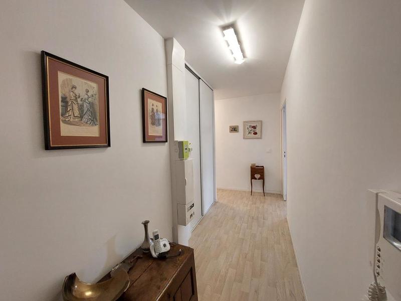 Appartement - 77 m² - 3 pièces