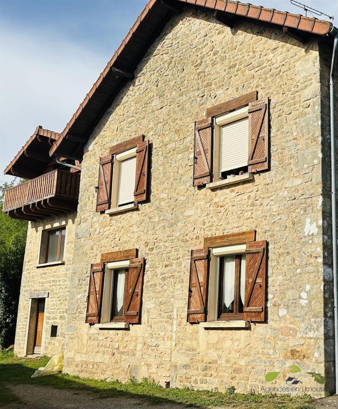 Propriété - 117 m² - 8 pièces