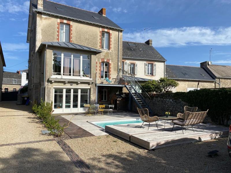 Maison de maîtres - 330 m² - 9 pièces