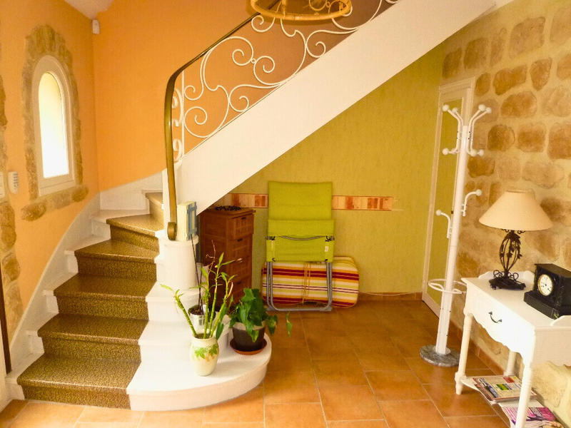 Maison - 232 m² - 6 pièces