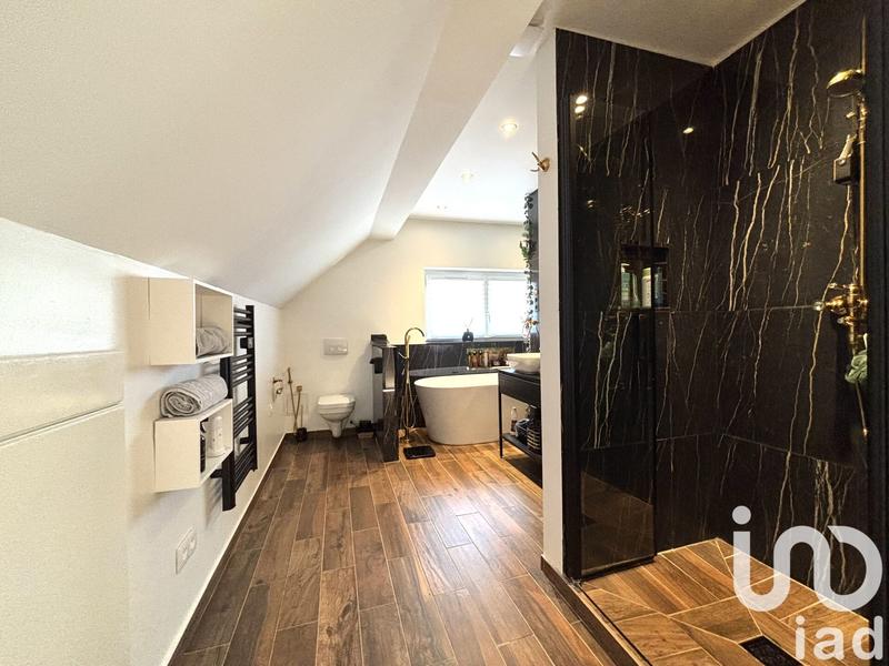 Maison - 178 m² - 7 pièces