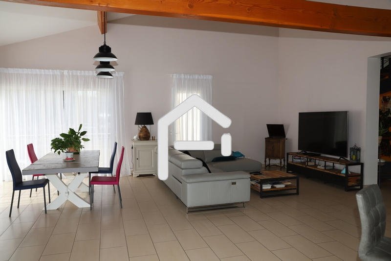 Villa - 230 m² - 7 pièces